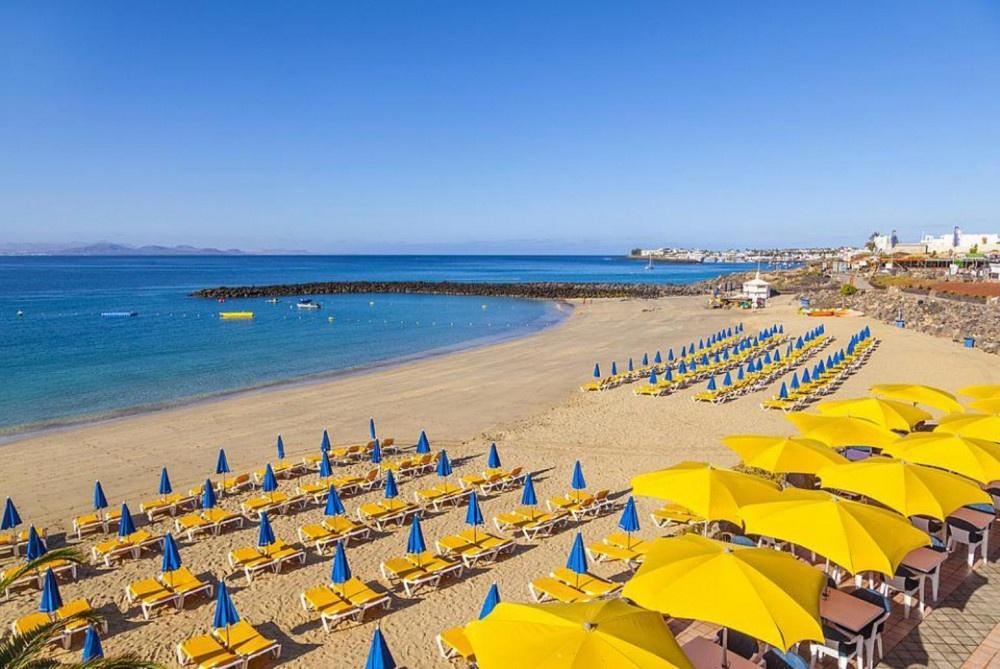 Playa Dorada Beach, Lanzarote