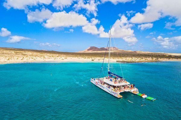 Things to do in Lanzarote - La Graciosa Lanzarote Catamaran