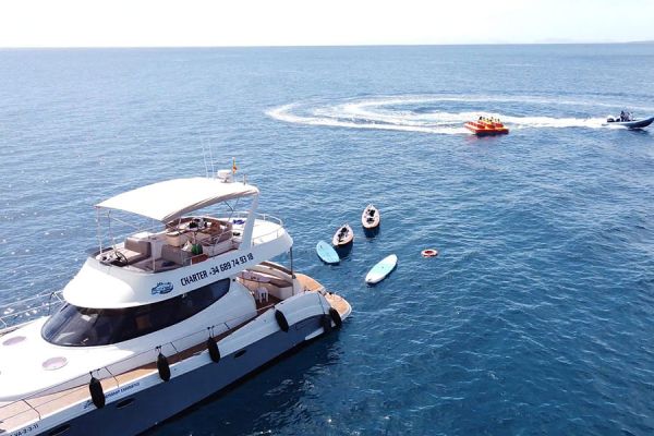 Catamaran Charter Lanzarote