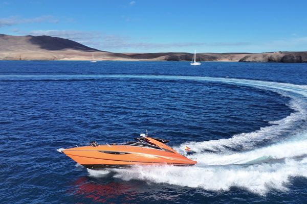 Luxury Sunseeker Superhawk 43 Yacht Experience in Lanzarote