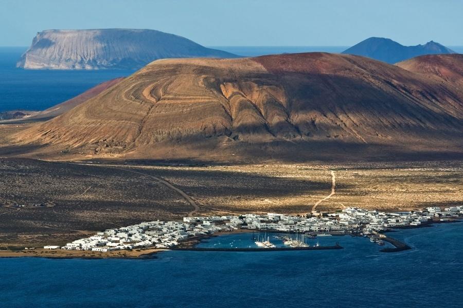 Lanzarote to La Graciosa Ferry service
