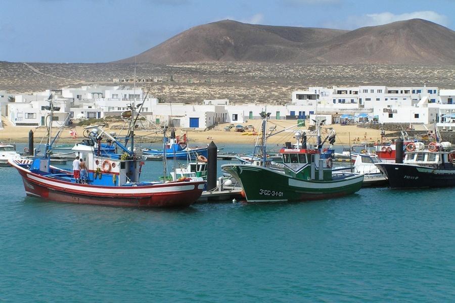 Lanzarote to La Graciosa Ferry service