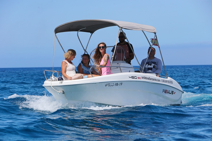 rent-a-boat-in-lanzarote5